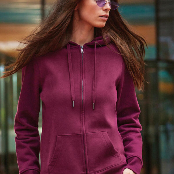 QUEEN Zipped Hood