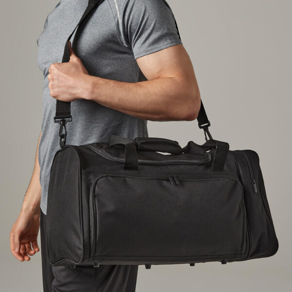 Universal Holdall